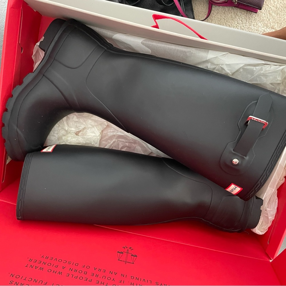 HUNTER Size 7 Black Rain Boots